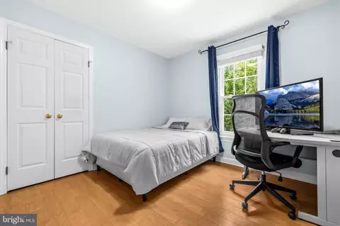 Bedroom - 3660 Thomasson Crossing Dr, Triangle, VA 22172 photo 6 of 10