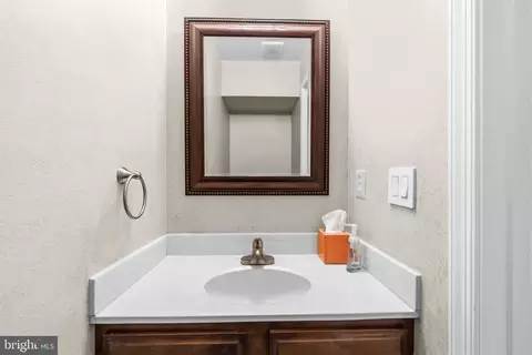 Entry Way - 3660 Thomasson Crossing Dr, Triangle, VA 22172 photo 3 of 3