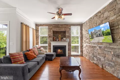 Living - 12850 Victory Lakes Loop, Bristow, VA 20136 photo 2 of 6