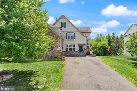 Exterior - 12850 Victory Lakes Loop, Bristow, VA 20136 photo 2 of 11