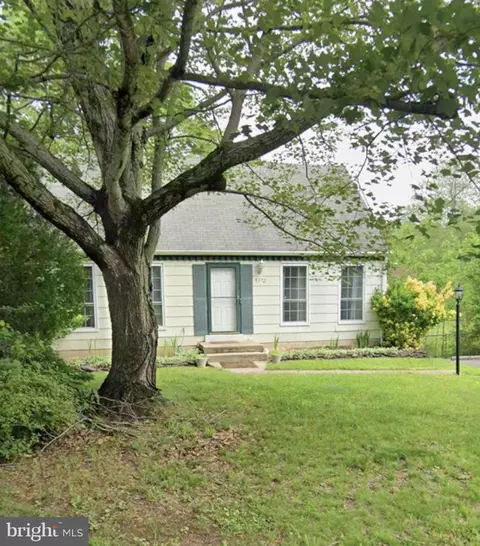 5372 Seneca Ct, Woodbridge, VA 22193