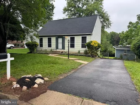 5372 Seneca Ct, Woodbridge, VA 22193