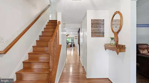 Entry Way - 4569 Rincon Pl, Dumfries, VA 22025 photo 1 of 4