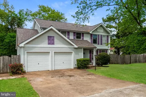 Exterior - 9908 Rickover Ct, Manassas, VA 20109 photo 3 of 4