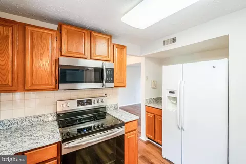 Kitchen - 9908 Rickover Ct, Manassas, VA 20109 photo 4 of 4