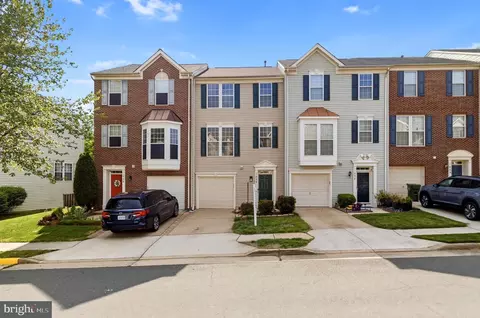 1526 Grosbeak Ct, Woodbridge, VA 22191