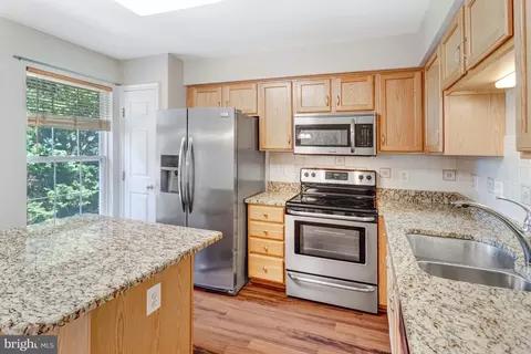 Kitchen - 7030 Rogue Forest Ln, Gainesville, VA 20155 photo 2 of 2