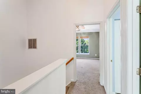 Entry Way - 7030 Rogue Forest Ln, Gainesville, VA 20155 photo 2 of 2