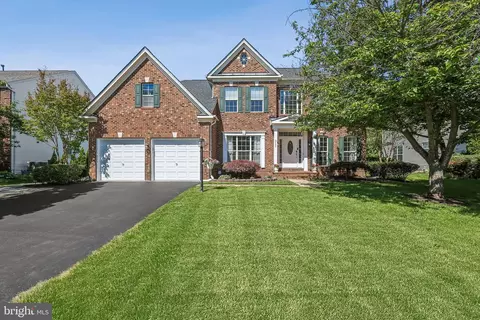5732 Caribbean Ct, Haymarket, VA 20169