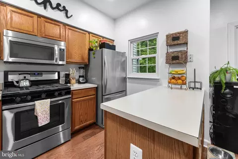 Kitchen - 4248 Ashmere Cir, Dumfries, VA 22025 photo 2 of 3