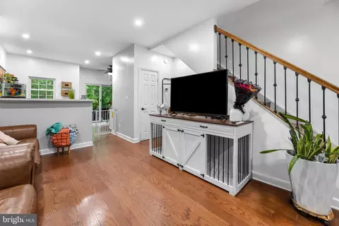 Entry Way - 4248 Ashmere Cir, Dumfries, VA 22025 photo 2 of 4