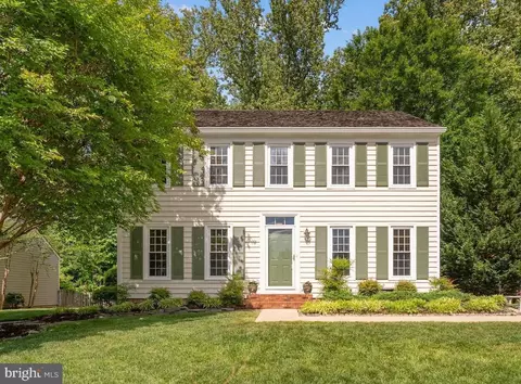 3110 Woods Cove Ln, Woodbridge, VA 22192