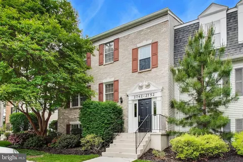2746 Bordeaux Pl, Woodbridge, VA 22192