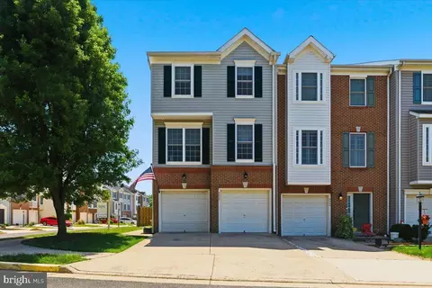 8928 Brewer Creek Pl, Manassas, VA 20109