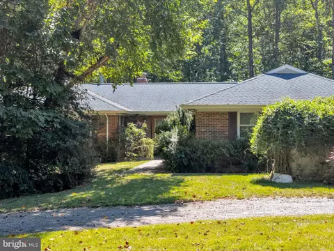 11079 Newood Dr, Manassas, VA 20111