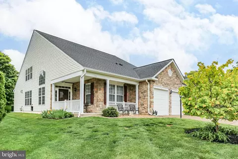 3944 Solstice Ln, Dumfries, VA 22025