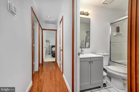 Entry Way - 7712 Pine St, Manassas, VA 20111 photo 3 of 3