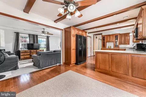 Entry Way - 7712 Pine St, Manassas, VA 20111 photo 1 of 3