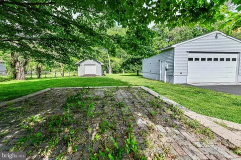 Exterior - 7712 Pine St, Manassas, VA 20111 photo 7 of 16