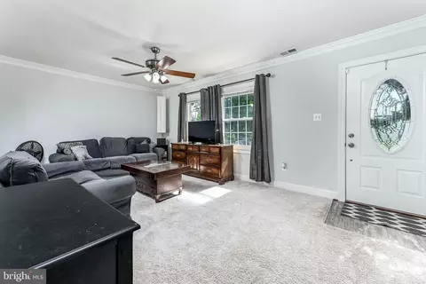 Entry Way - 7712 Pine St, Manassas, VA 20111 photo 2 of 3