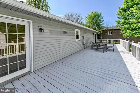 Exterior - 7712 Pine St, Manassas, VA 20111 photo 6 of 16