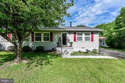 Exterior - 7712 Pine St, Manassas, VA 20111 photo 1 of 16