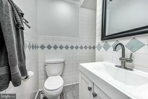 Bath - 7712 Pine St, Manassas, VA 20111 photo 2 of 3