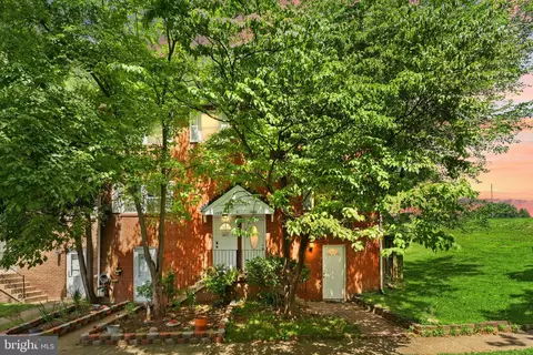 14800 Evey Turn Turn, Woodbridge, VA 22193