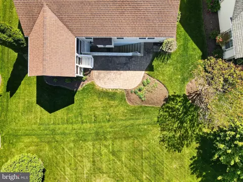 View/Area - 6901 Saddle Run Way, Gainesville, VA 20155 photo 2 of 6