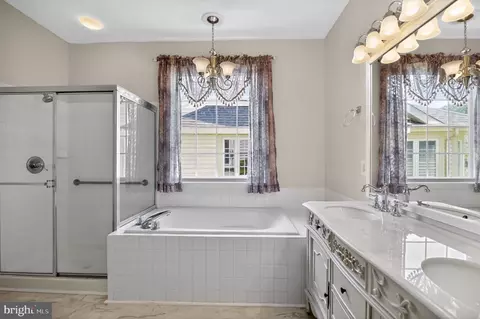 Bath - 6901 Saddle Run Way, Gainesville, VA 20155 photo 1 of 2