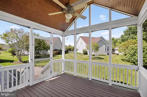 Exterior - 6901 Saddle Run Way, Gainesville, VA 20155 photo 2 of 8