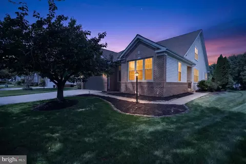 Exterior - 6901 Saddle Run Way, Gainesville, VA 20155 photo 3 of 8