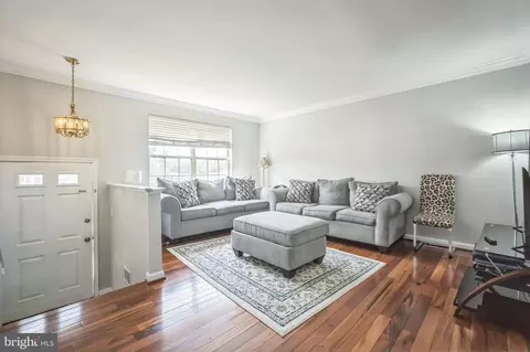 15198 Wentwood Ln, Woodbridge, VA 22191