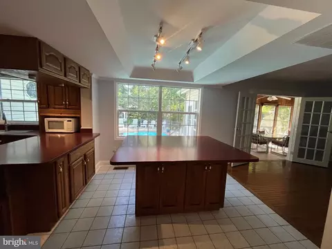 Kitchen - 3203 Riverview Dr, Triangle, VA 22172 photo 1 of 4