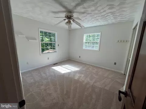 Bedroom - 3203 Riverview Dr, Triangle, VA 22172 photo 3 of 6