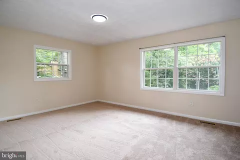 Bedroom - 3203 Riverview Dr, Triangle, VA 22172 photo 1 of 6