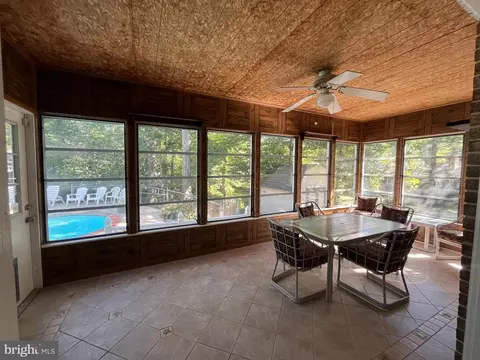 Exterior - 3203 Riverview Dr, Triangle, VA 22172 photo 2 of 8