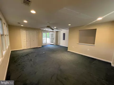 Living - 3203 Riverview Dr, Triangle, VA 22172 photo 14 of 14