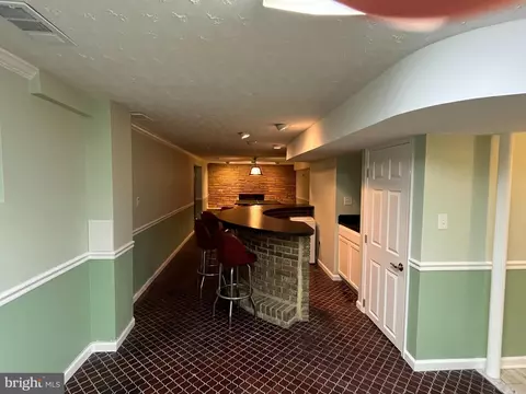 Entry Way - 3203 Riverview Dr, Triangle, VA 22172 photo 8 of 10