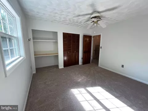 Bedroom - 3203 Riverview Dr, Triangle, VA 22172 photo 4 of 6