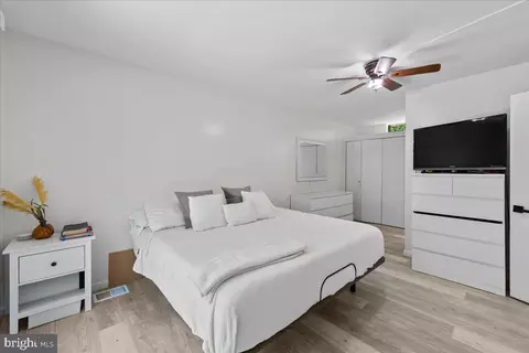 Bedroom - 7200 Ridgeway Dr, Manassas, VA 20112 photo 6 of 7