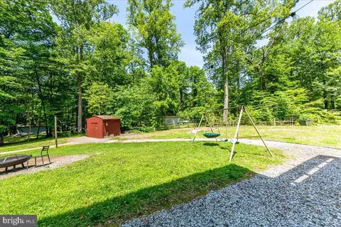 Exterior - 7200 Ridgeway Dr, Manassas, VA 20112 photo 5 of 5