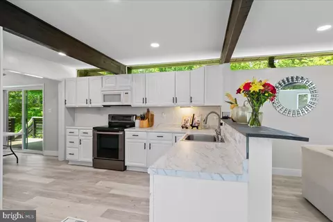 Kitchen - 7200 Ridgeway Dr, Manassas, VA 20112 photo 1 of 3