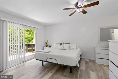 Bedroom - 7200 Ridgeway Dr, Manassas, VA 20112 photo 4 of 7