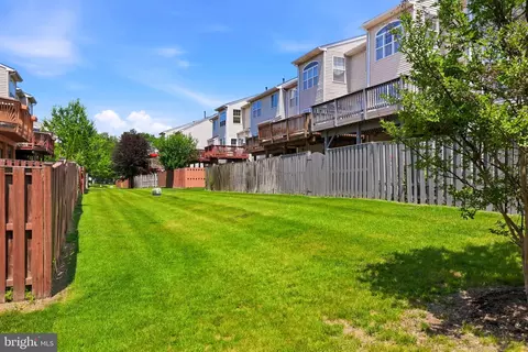 Exterior - 11078 Doubleday Ln, Manassas, VA 20109 photo 5 of 10