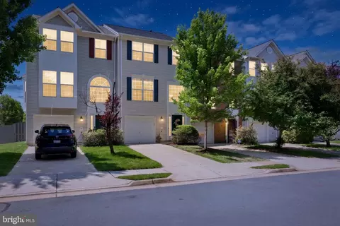 Exterior - 11078 Doubleday Ln, Manassas, VA 20109 photo 3 of 10