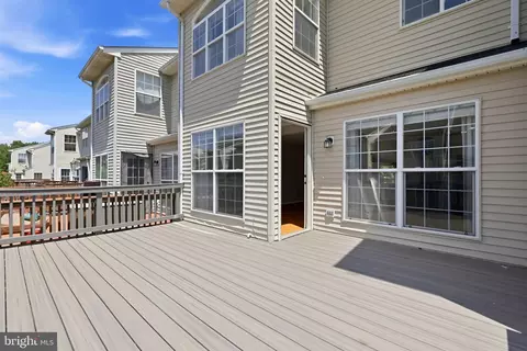 Exterior - 11078 Doubleday Ln, Manassas, VA 20109 photo 8 of 10