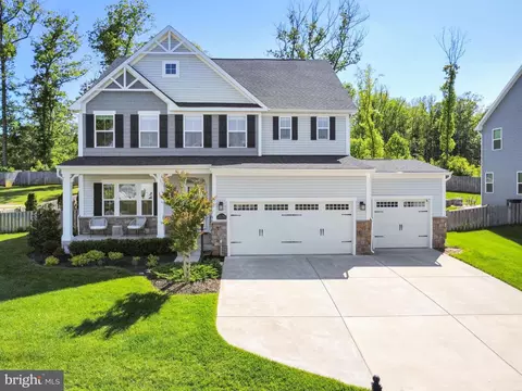 15179 Haymarket Landing Dr, Haymarket, VA 20169