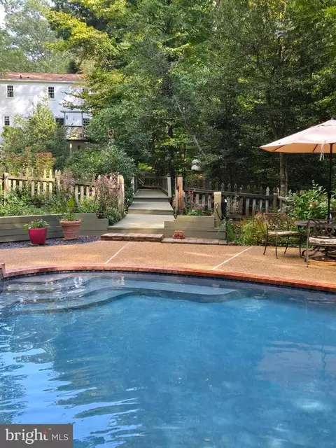 8099 Counselor Rd, Manassas, VA 20112
