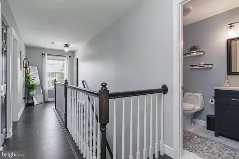 Entry Way - 13596 Dodsworth Dr, Bristow, VA 20136 photo 5 of 8